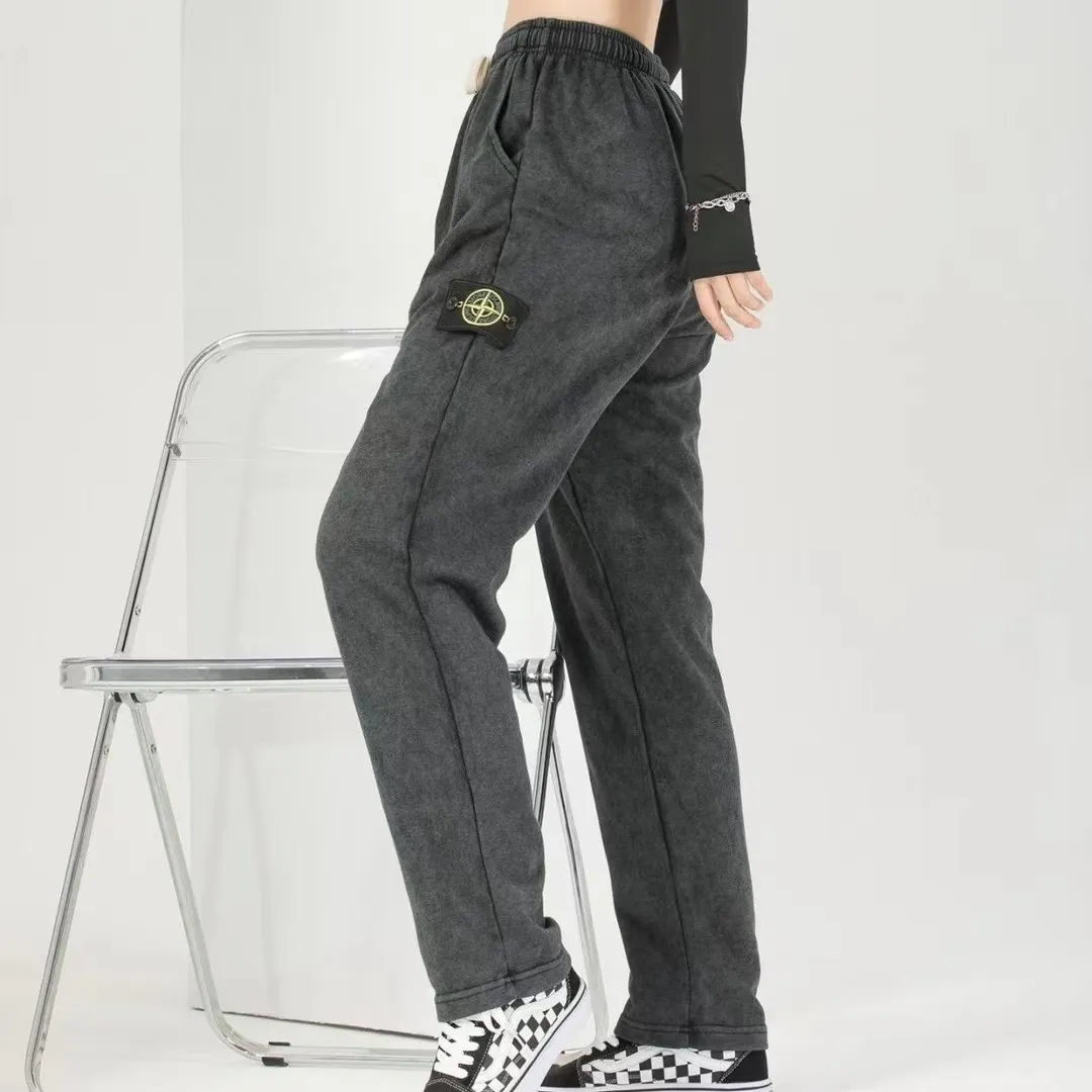 W2231#P150💰 Stone Stone Black Warrior Badge Compass Washed and Distressed Drawstring Terry High Street Long Sweatpants for Men and Women Fashionable 🛒 This item can be worn by both men and women. The texture is very good and the upper body is particularly good-looking. It can be used in the high street for leisure. It looks slim and looks good in photos. Color: washed black. Size: M L XL XXL